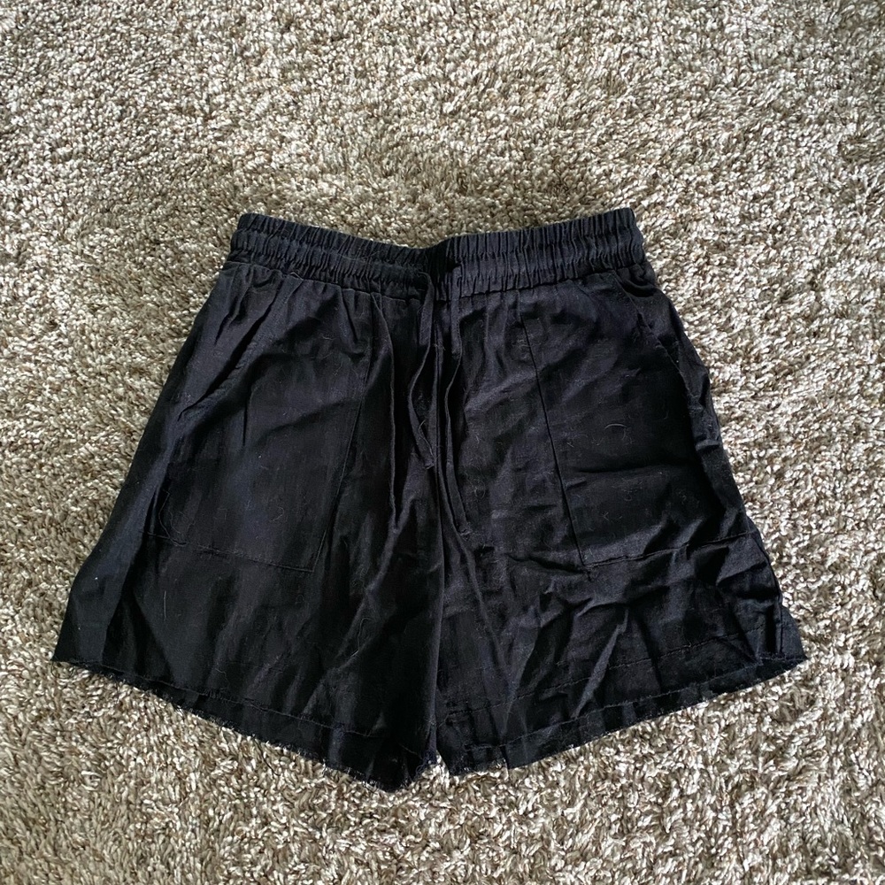 Nicole Miller Black Linen Shorts